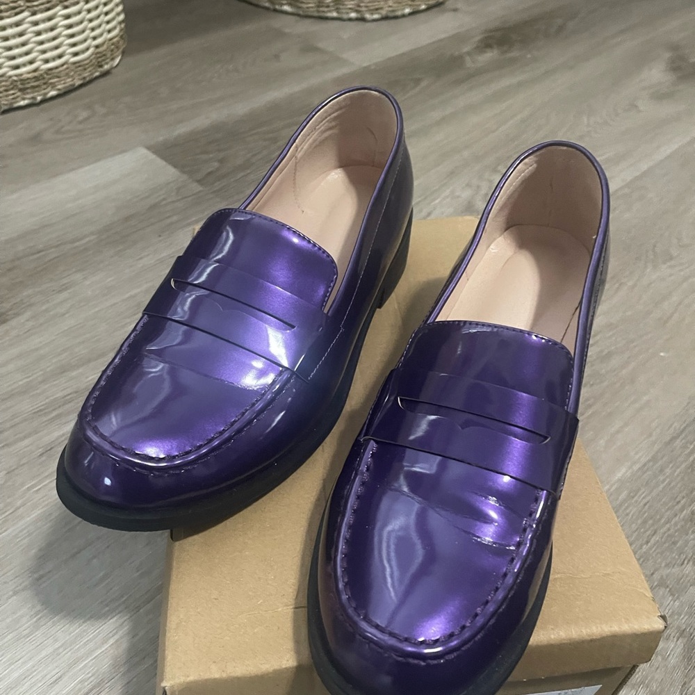 Gorgeous metallic purple loafers